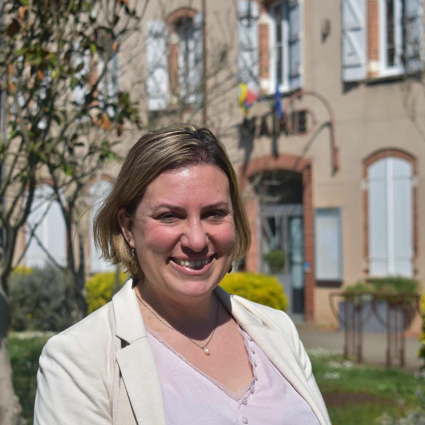 NATHALIE NICOLAIDES Conseillère Municipale